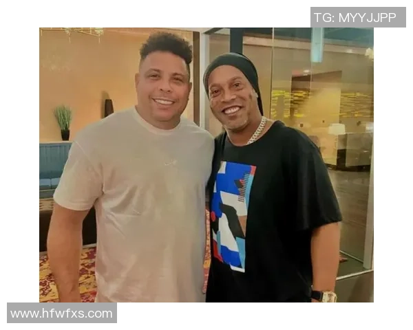 足球明星与小罗的首次相遇引发的传奇故事与友谊之旅